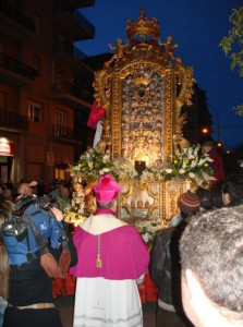 Il Sacro Tavolo in processione