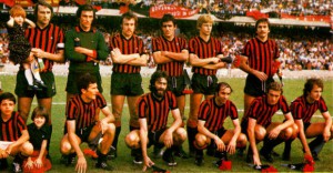 La formazione del 1975/76 che, battendo il Novara per 1-0, conquista la serie A